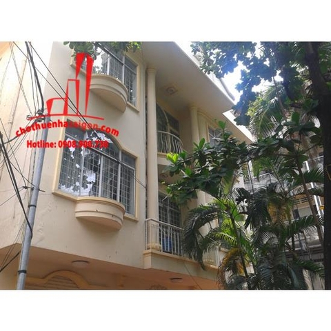 Cho thuê nhà Quận Bình Thạnh, Khu biệt thự Phan Văn Hân. Giá 1700$/tháng.