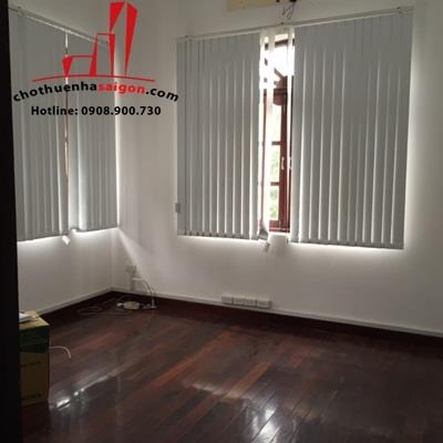 cần cho thuê biệt thự đường nguyễn ư dĩ quận 2, giá cho thuê:2700$/tháng net
