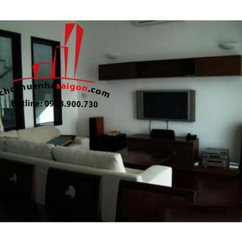 cho thuê villa quận 2, đường nguyễn văn hưởng, khu biệt thự bờ sông giá 2500$