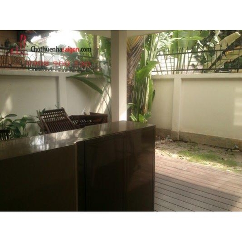 Cho thuê Villa Quận 2, khu Thảo Điền, giá 3000$
