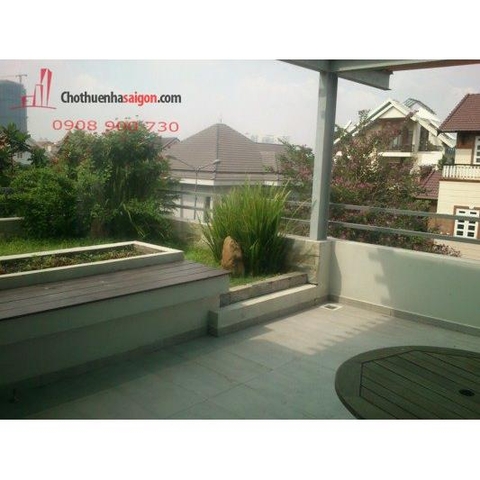 Cho thuê Villa Quận 2, khu Thảo Điền, giá 3000$