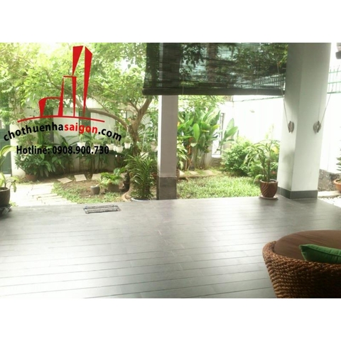 Cho thuê Villa Quận 2, khu Thảo Điền, giá 2300$