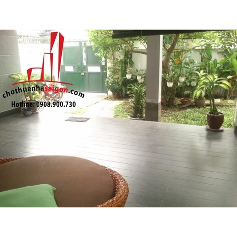 Cho thuê Villa Quận 2, khu Thảo Điền, giá 2300$