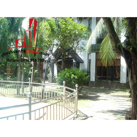 Cho thuê Villa khu compound Quận 2, đường Trần Não giá thương lượng
