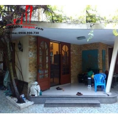 cần cho thuê biệt thự sân vườn đường kiệm, quận phú nhuận, giá cho thuê:1700$/tháng