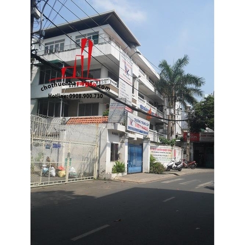 Cho thuê Villa quận Tân Bình, mặt tiền đường Núi Thành, quận Tân Bình, Giá: 4000 USD