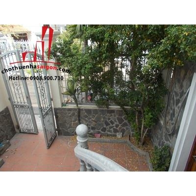 cho thuê biệt thự quận 2,đường quốc hương phường thảo điền giá cho thuê:1200$/tháng
