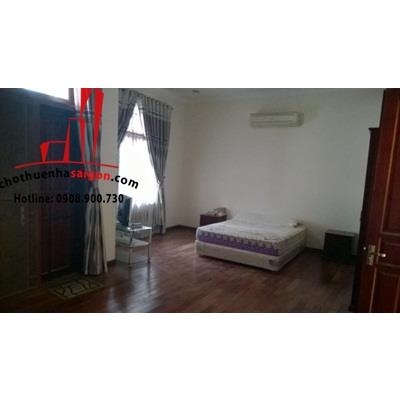 cần cho thuê biệt thự khu combound 243 đường nguyễn văn hưởng, quận 2 giá cho thuê:3000$/tháng