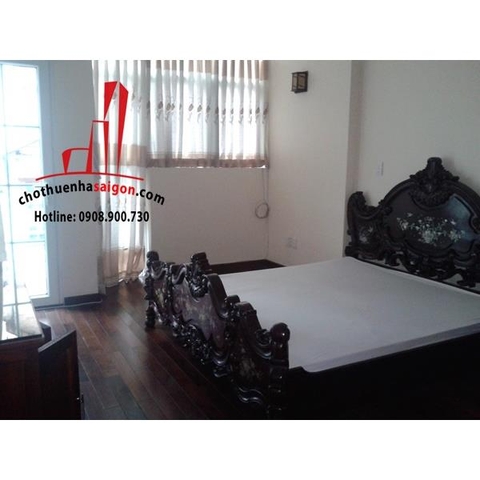 Cho thuê nhà Quận Phú Nhuận, hẻm đường Huỳnh Văn Bánh. Giá : 1.000 usd/tháng.