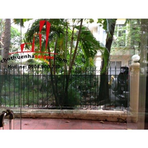 Cho thuê Villa Quận Bình Thạnh, Khu biệt thự Phan Văn Hân. Giá 1700$/tháng.