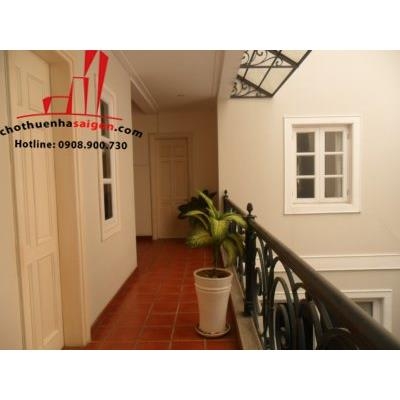 cho thuê nhà villa khu combound đường nguyễn văn hưởng, quận 2, giá 2700$/tháng