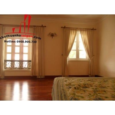 cho thuê nhà villa khu combound đường nguyễn văn hưởng, quận 2, giá 2700$/tháng