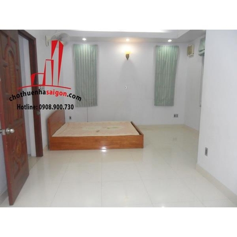 Cho thuê Villa Quận Phú Nhuận, mặt tiền đường Hoa Lan khu Phan Xích Long. Giá : 45 triệu/tháng.