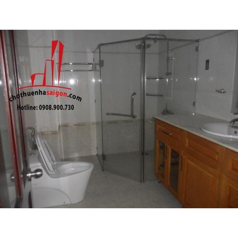 Cho thuê Villa Quận Phú Nhuận, mặt tiền đường Hoa Lan khu Phan Xích Long. Giá : 45 triệu/tháng.