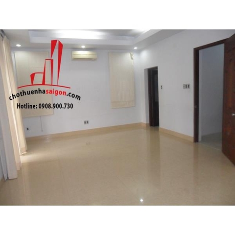 Cho thuê Villa Quận Phú Nhuận, mặt tiền đường Hoa Lan khu Phan Xích Long. Giá : 45 triệu/tháng.