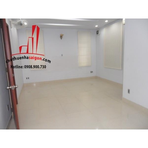 Cho thuê Villa Quận Phú Nhuận, mặt tiền đường Hoa Lan khu Phan Xích Long. Giá : 45 triệu/tháng.