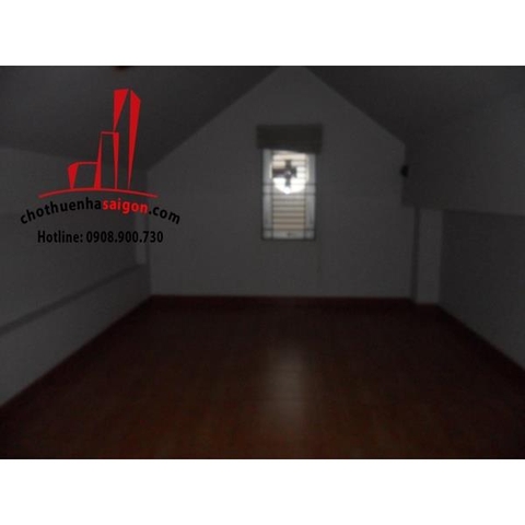 Cho thuê Villa Quận Phú Nhuận, mặt tiền đường Hoa Lan khu Phan Xích Long. Giá : 45 triệu/tháng.