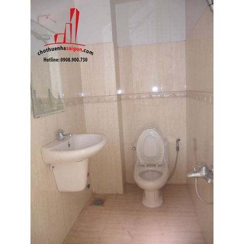 Cho thuê Villa Quận Phú Nhuận, mặt tiền đường Hoa Lan khu Phan Xích Long. Giá : 45 triệu/tháng.