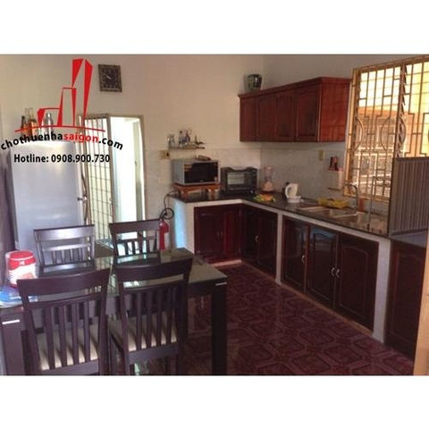 cho thuê biệt thự khu đường ngô tất tố, p22 quận bình thạnh, giá cho thuê: 1100$/tháng