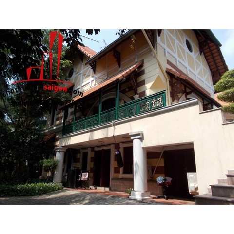 Cho thuê Villa Quận 2, khu Thảo Điền, giá 4500$