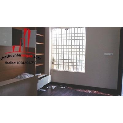 Biệt thự đường Nguyễn Ư Dĩ cho thuê 900m2 5PN 2 hồ bơi sân vườn gara đậu xe hơi