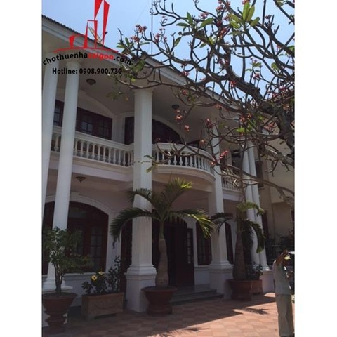 cho thuê biệt thự đường nguyễn văn hưởng,  khu combound thảo điền 1, quận 2, giá cho thuê:2300$/tháng