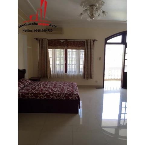 cho thuê biệt thự đường nguyễn văn hưởng,  khu combound thảo điền 1, quận 2, giá cho thuê:2300$/tháng