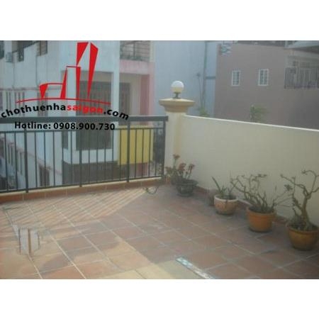 cho thuê nhà mới đẹp, ngay trung tâm quận 3, đường lê văn sỹ giá 20tr