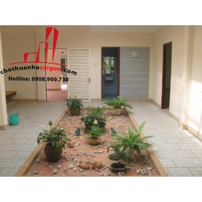 cho thuê biệt thự sân vườn, đường phổ quang, phường thảo điền, giá 2500$/tháng