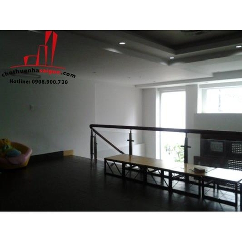 - Cho thuê Nhà trong hẻm xe hơi đường Nguyễn Cửu Vân, P.17, quận Bình Thạnh.