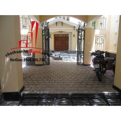 cho thuê villa quận phú nhuận, mặt tiền đường Hoàng Văn Thụ. Giá: 4500 usd