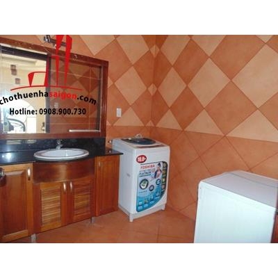 Cần cho thuê villa đường Thảo Điền, Quận 2, DT 600m2, giá 4200$/tháng