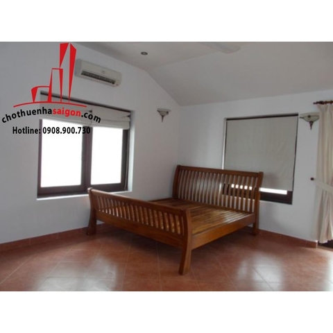 Cho thuê Villa Quận 2, khu Thảo Điền, giá 2000$