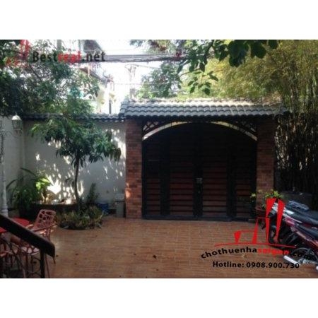 Cho thuê Villa Quận Bình Thạnh, mặt tiền đường Trần Bình Trọng. Giá : 2.200 usd/tháng.