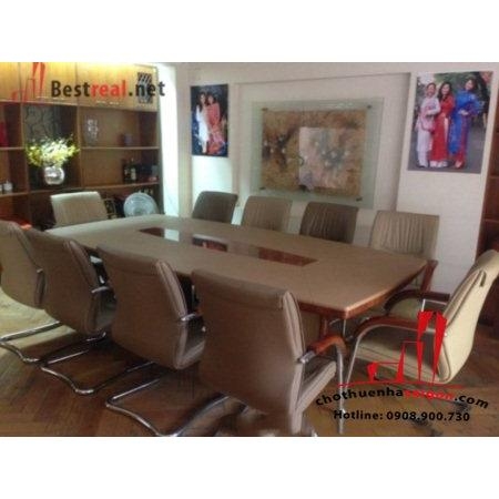 Cho thuê Villa Quận Bình Thạnh, mặt tiền đường Trần Bình Trọng. Giá : 2.200 usd/tháng.