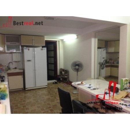 Cho thuê Villa Quận Bình Thạnh, mặt tiền đường Trần Bình Trọng. Giá : 2.200 usd/tháng.