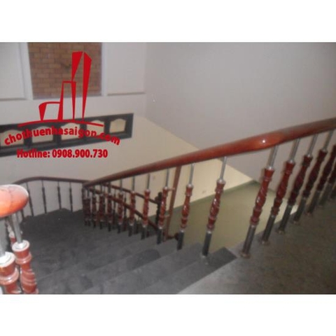 Cho thuê Villa Quận Bình Thạnh, mặt tiền đường Trần Bình Trọng. Giá 2.200 usd/tháng.