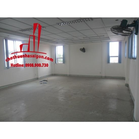 Cho thuê Villa Quận Bình Thạnh, mặt tiền đường Trần Bình Trọng. Giá 2.200 usd/tháng.