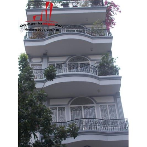 Cần cho thuê gấp nhà mặt tiền đường Nguyễn Đình chiểu Quận 1.