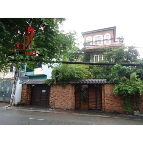 Cho thuê Villa Quận Bình Thạnh, mặt tiền đường Trần Bình Trọng. Giá : 2.400 usd/tháng.