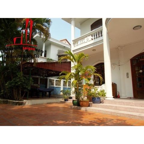 Cho thuê Villa Quận 2, khu Thảo Điền, giá 3000$