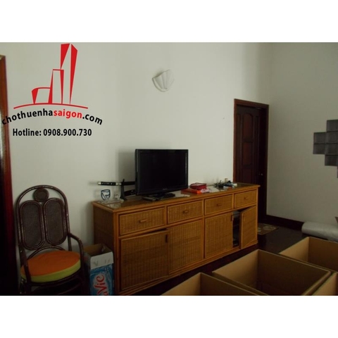 Cho thuê Villa Quận 2, khu Thảo Điền, giá 3000$