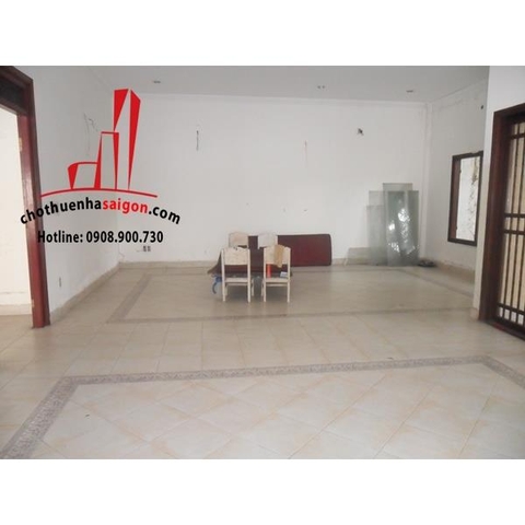 Cho thuê Villa kiểu Pháp Quận Phú Nhuận, hẻm xe tải đường Nguyễn Kiệm. Giá : 40 triệu/tháng.