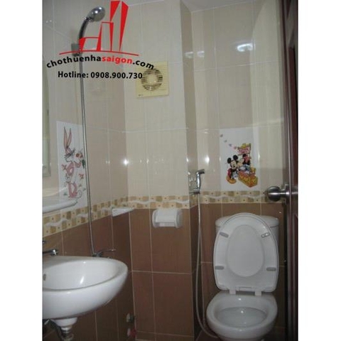 cho thuê nhà nguyên căn nhà hẽm đường trần quang diệu, quận 3, giá 900$/tháng