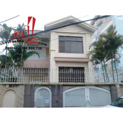 cho thuê biệt thự trung tâm quận phú nhuận, gần đường huỳnh văn bánh, giá 2200$/tháng