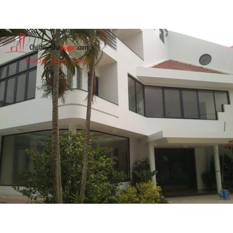 Cho thuê Villa Quận 2, khu Thảo Điền, giá 3000$