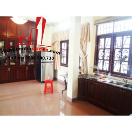 cho thuê villa sân vườn đường trần não, quận 2