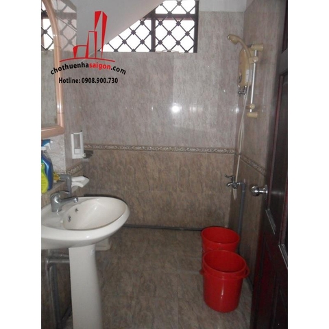 Cho thuê nhà Quận Bình Thạnh, hẻm xe tải đường Ung Văn Khiêm. Giá : 1.500 usd/tháng.