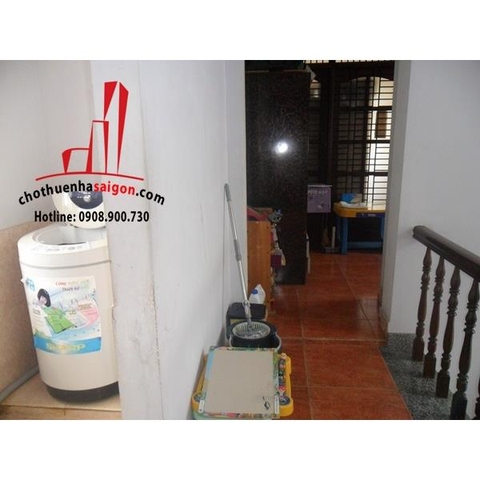 Cho thuê nhà Quận Bình Thạnh, hẻm xe tải đường Ung Văn Khiêm. Giá : 1.500 usd/tháng.