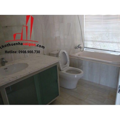 cho thuê biệt thự quận 7,đường bùi văn ba, giá 3500$